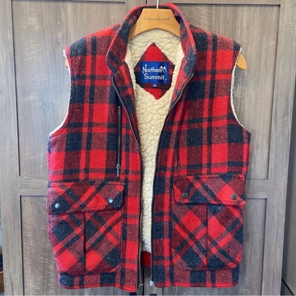 Northern Summit vintage red buffalo plaid sherpa lined thick heavy